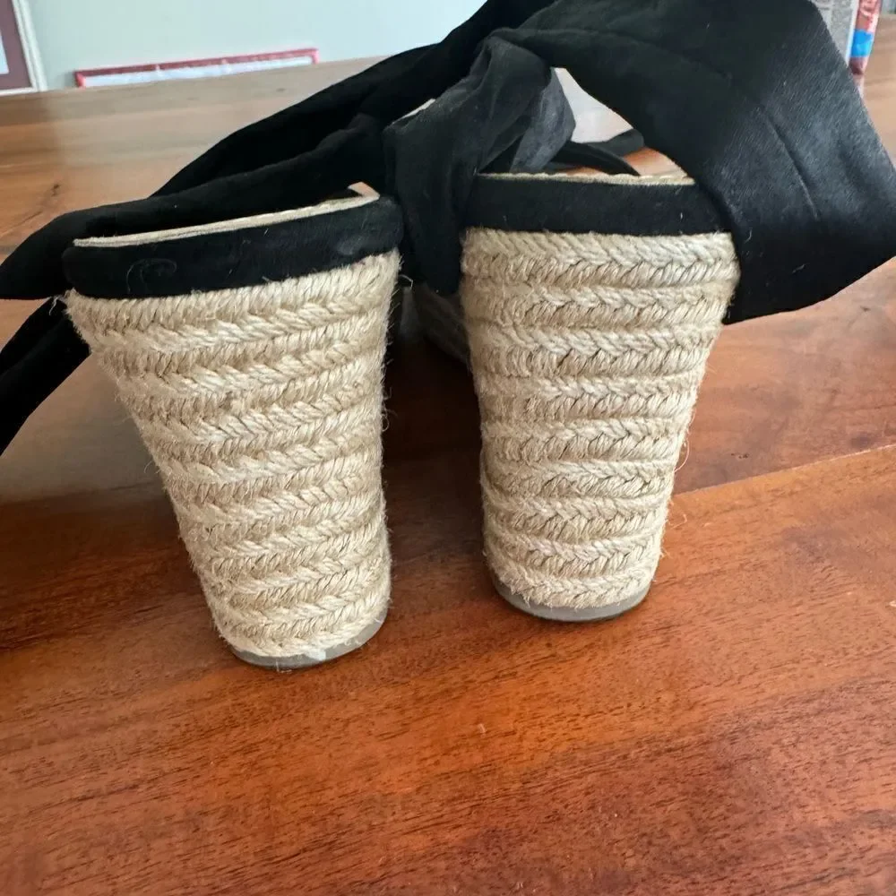 DREAM PAIRS Espadrilles Ankle Tie Lace Up Platform Wedges EUC SZ 9.5 with box